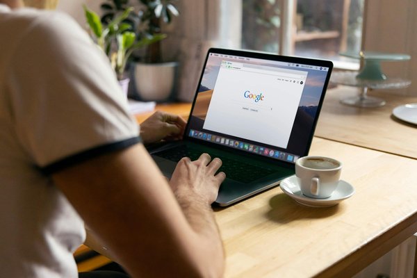 Comment utiliser le générateur de mots clés google